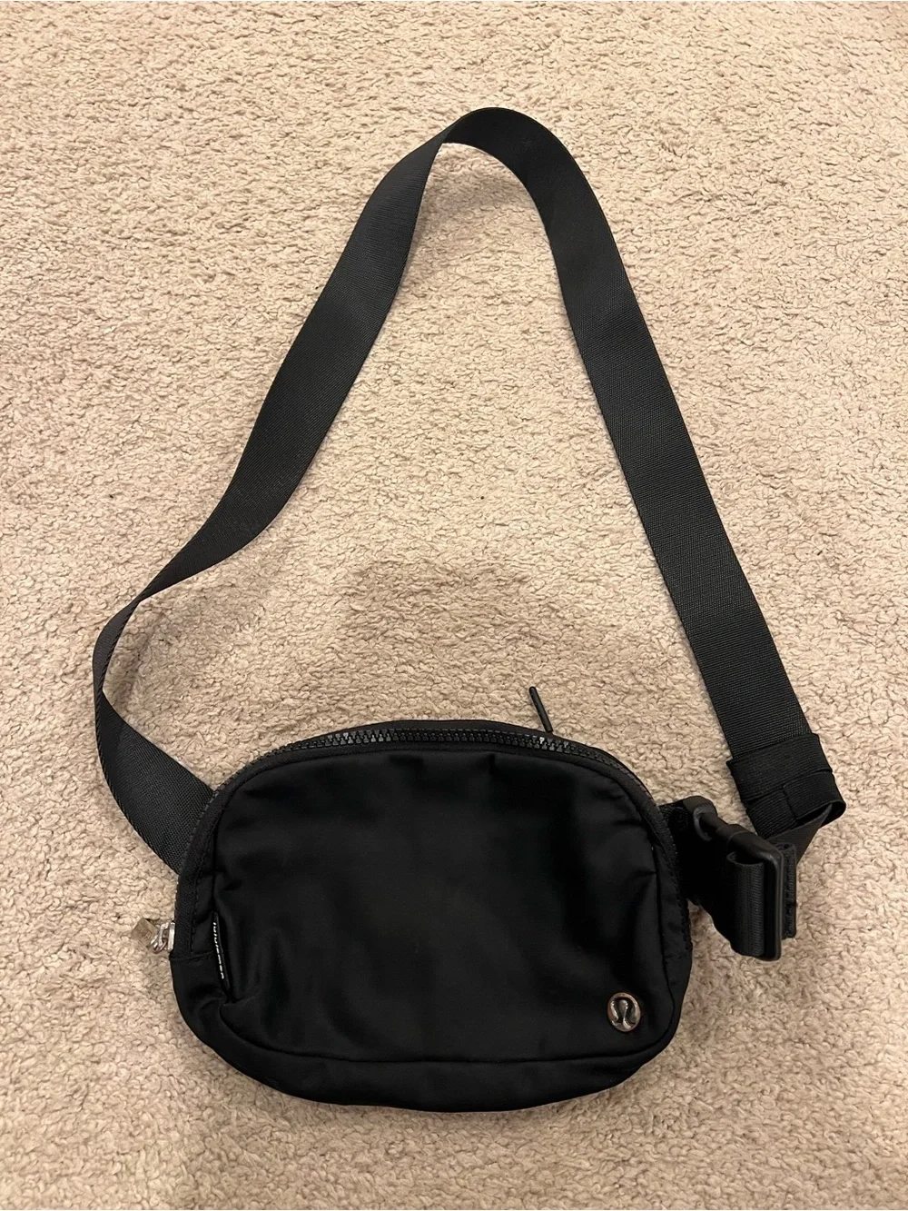 Lululemon Everywhere Belt Bag